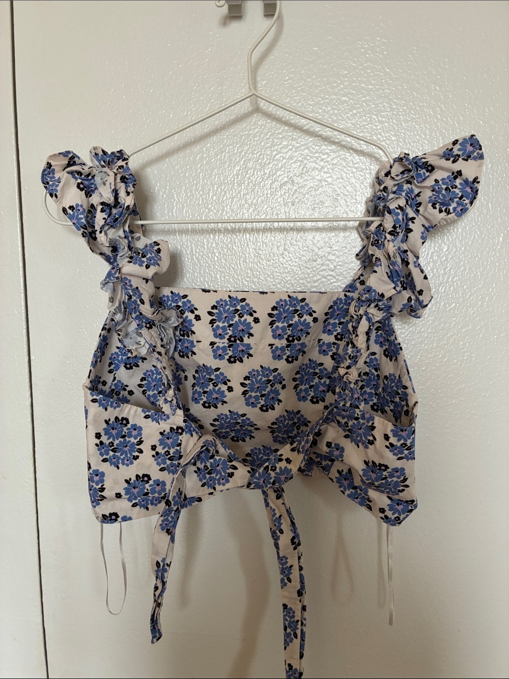 Floral Ruffle Strap Crop Top - Blue/White - Picture 2 of 3